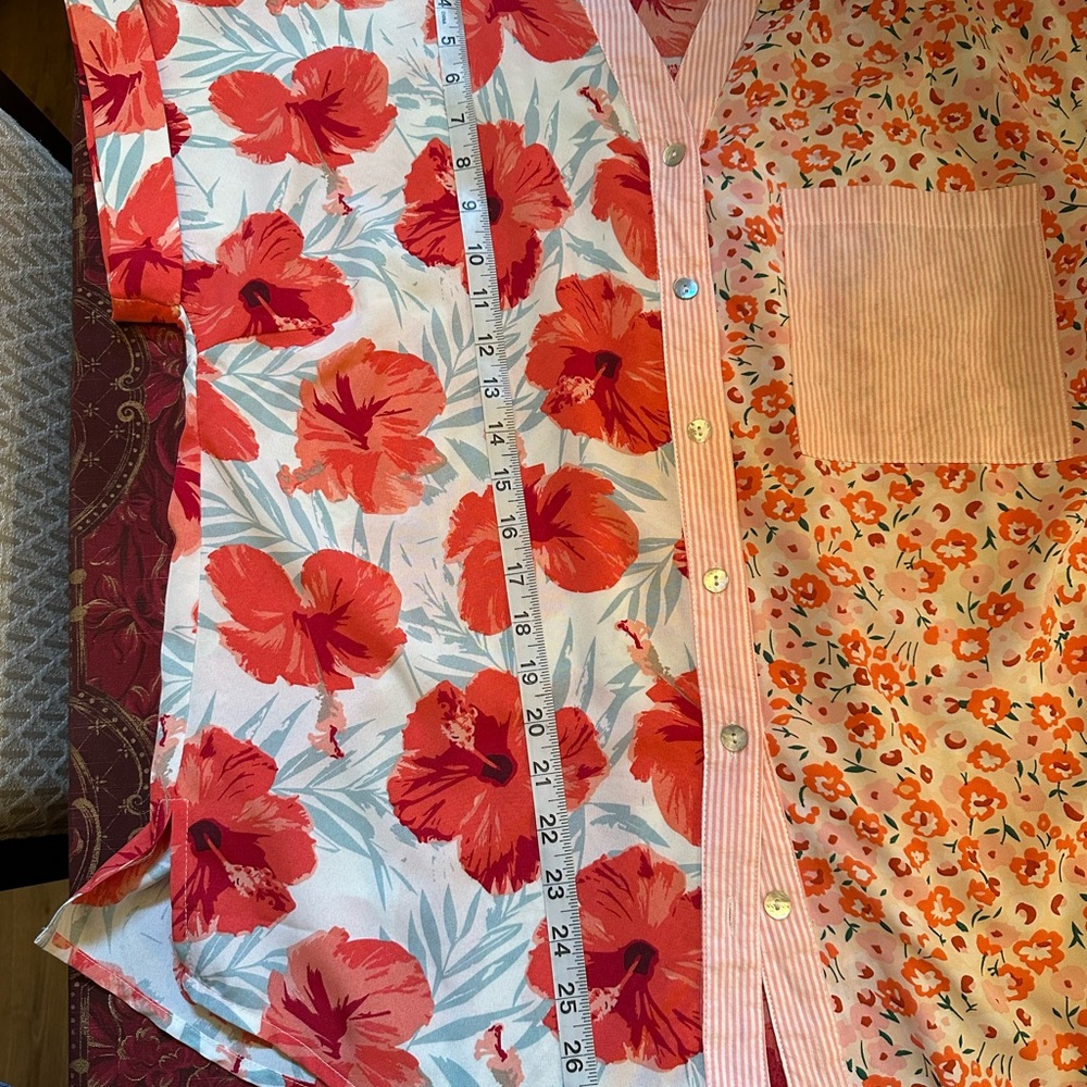 DAVI & DANI Coral Red Floral Patchwork Button Front Top - Picture 6 of 11